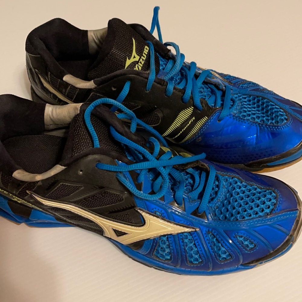 Mizuno Men’s Volleyball Shoe (Size 11.5)